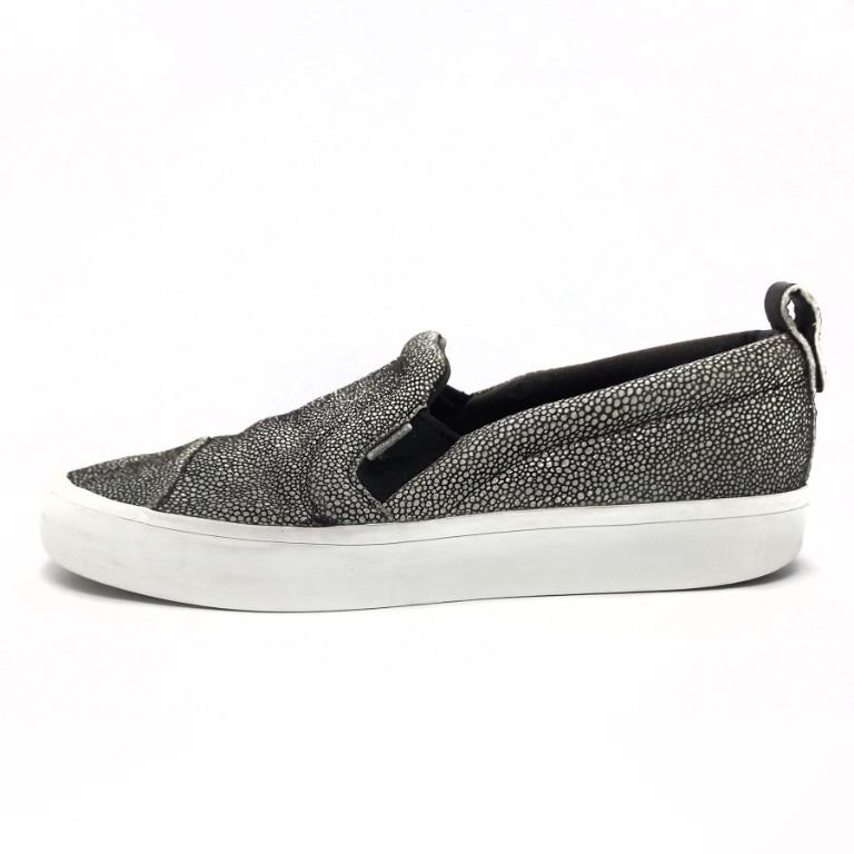 Sepatu Sneakers Second Adidas Honey 2.0 Slip On