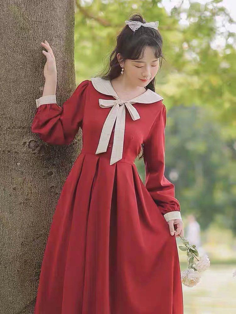 Spring women s clothing 2022 new French retro Hepburn style long sleeved red dress waisted long skirt
