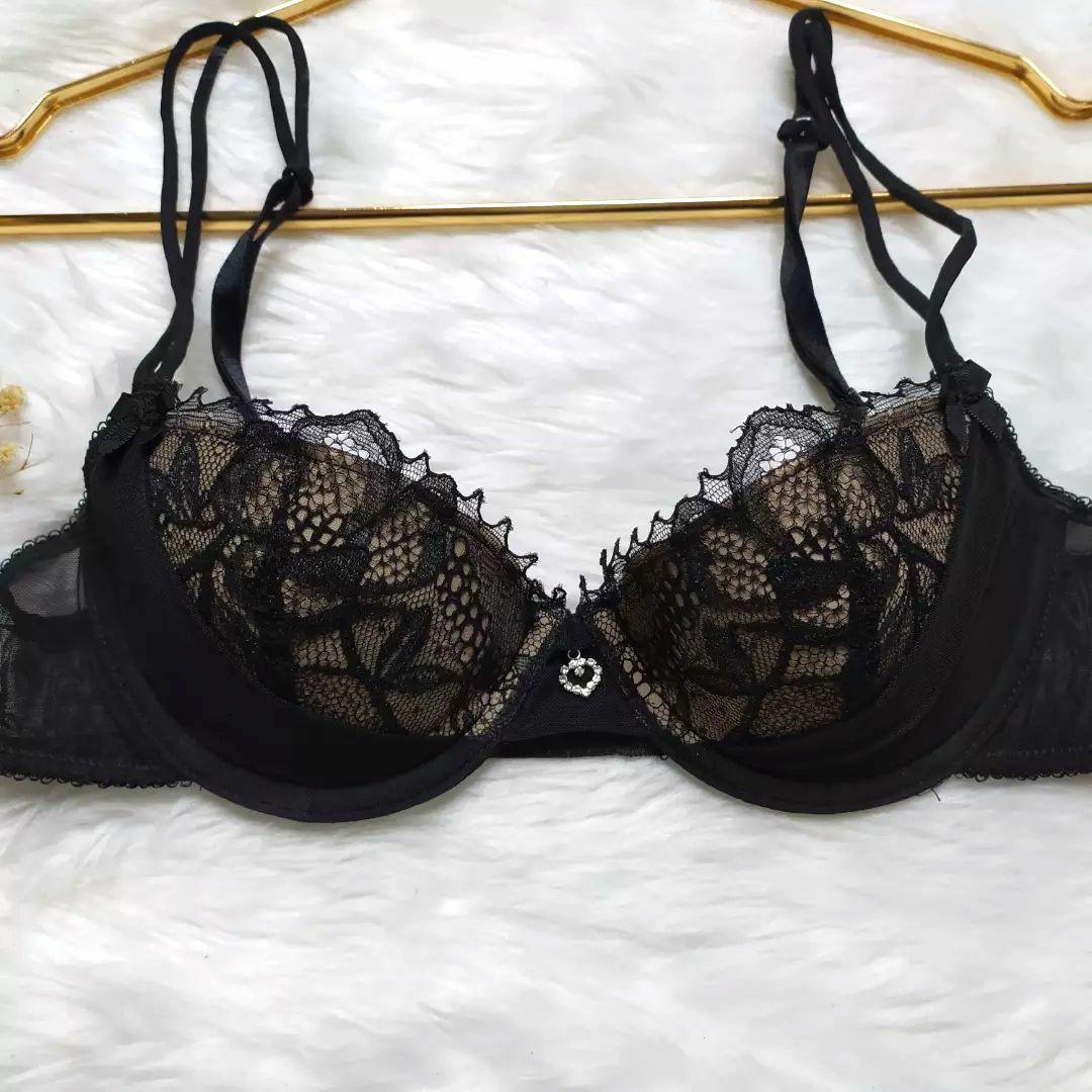 Victoria's Secret 38B, Women's Fashion, New Undergarments & Loungewear on  Carousell