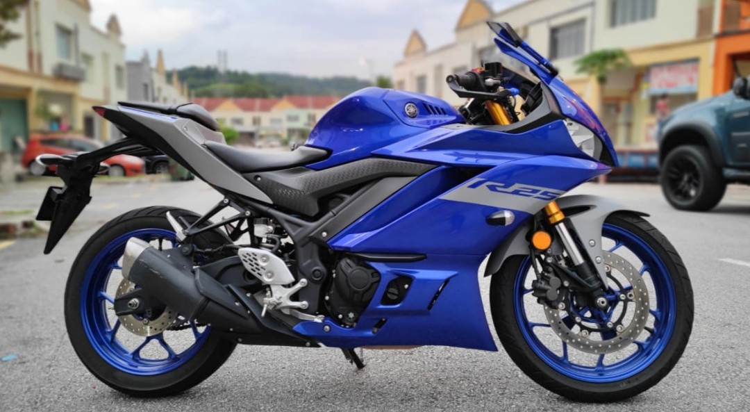 Yamaha r25 blue outlet