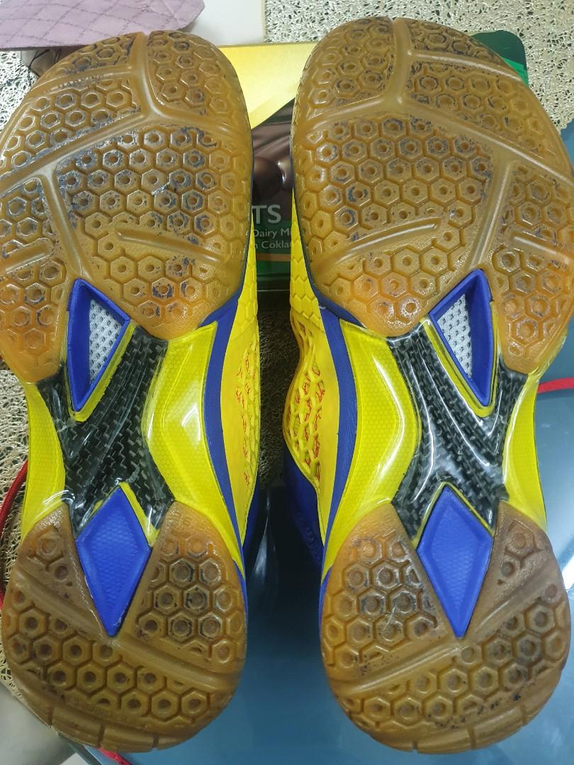 Yonex hotsell shoe size