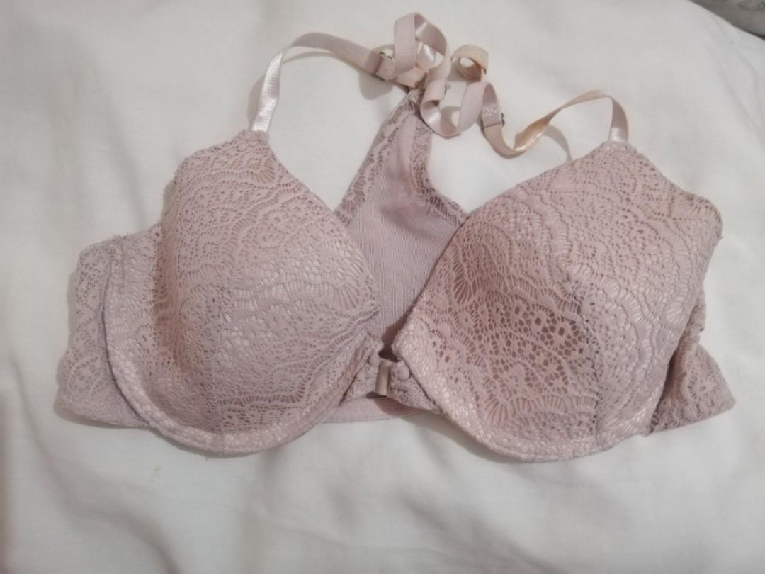 34C Jessica Simpson Lace Bra Front Clasp, Women's Fashion, Undergarments &  Loungewear on Carousell