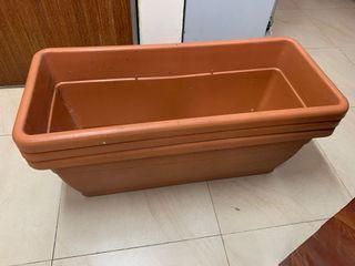 3 planters for sale $7 ea