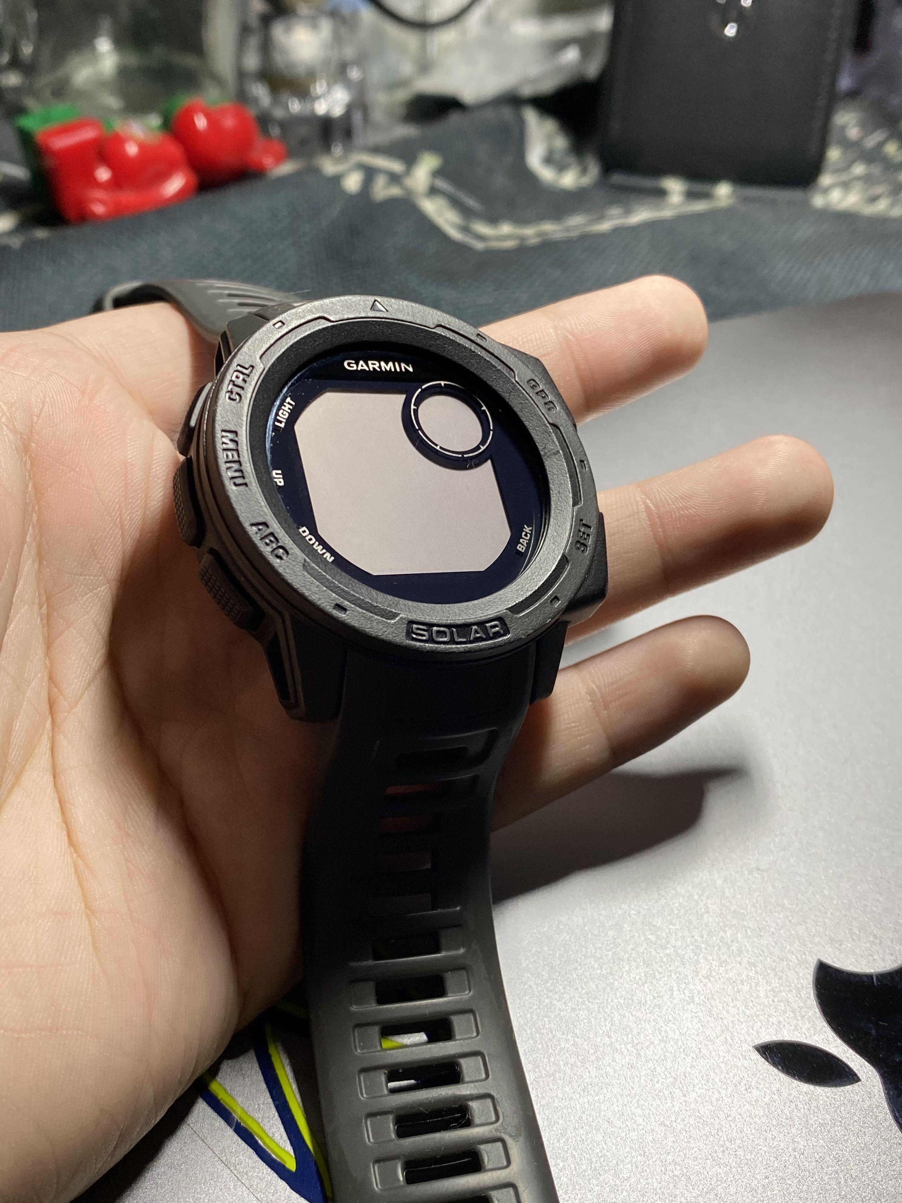 9 Garmin instinct solar