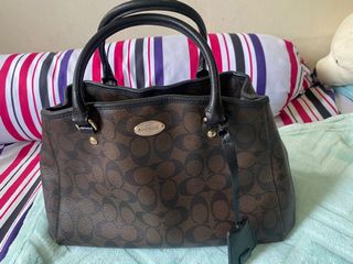 (Category: ) located in . Submitted by CherryLim12 (Listing ID 1160783534, Image 1). Description: .