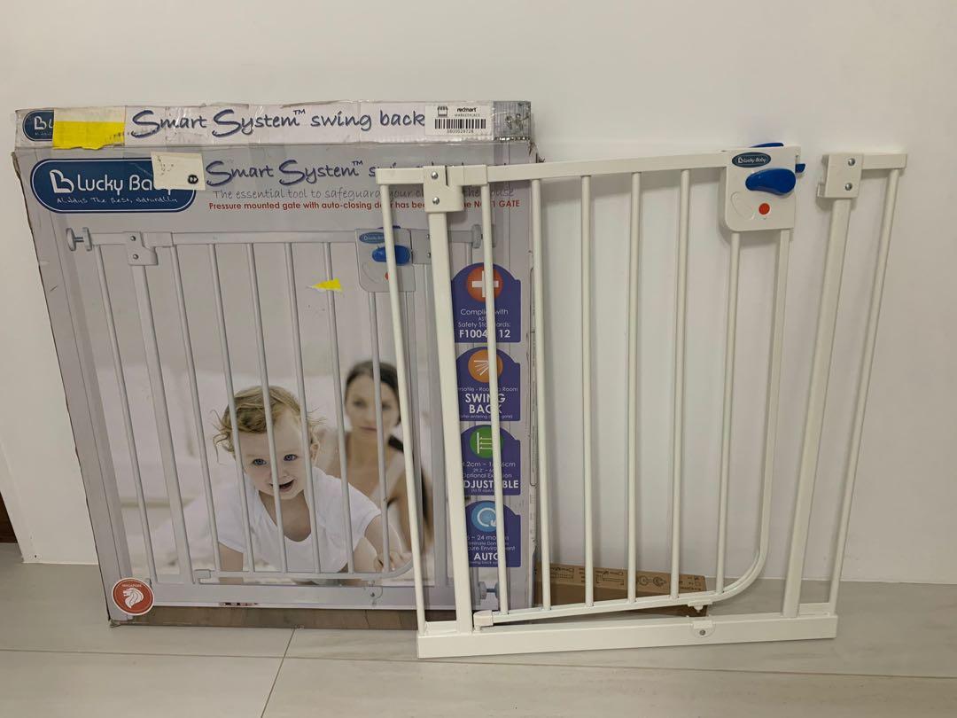 Lucky baby clearance safety gate
