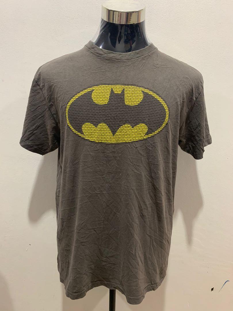 Batman tag gantung Batman (P21/28), Men's Fashion, Tops & Sets, Tshirts &  Polo Shirts on Carousell