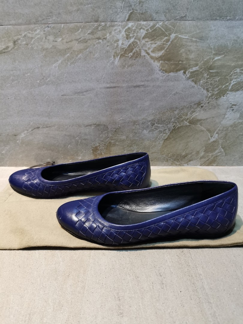 Bottega Veneta Flat Shoes Fesyen Wanita Sepatu di Carousell