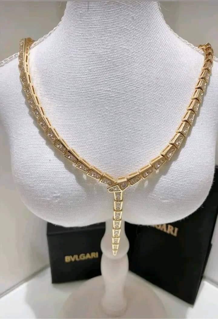 BULGARI SERPENTI NECKLACE AVAILABLE, Women's Fashion, Jewelry & Organizers,  Necklaces on Carousell