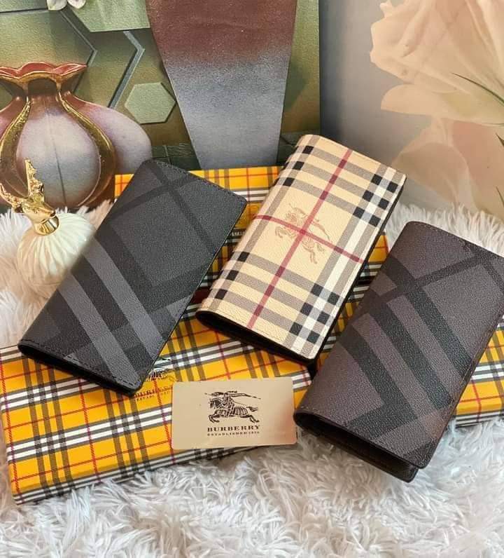 Burberry wallet long 2025