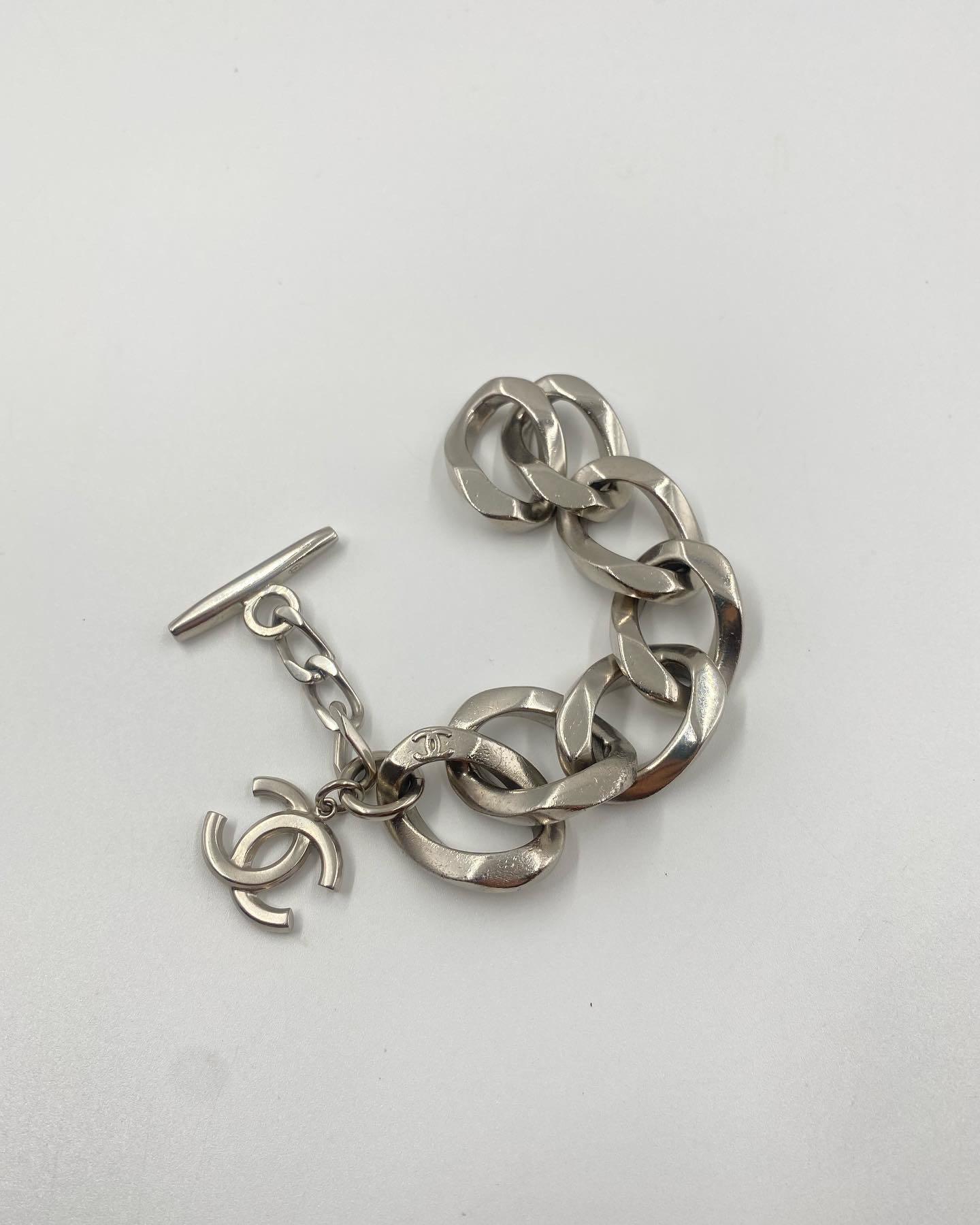 CHANEL CHUNKY CHAIN BRACELET, Luxury 