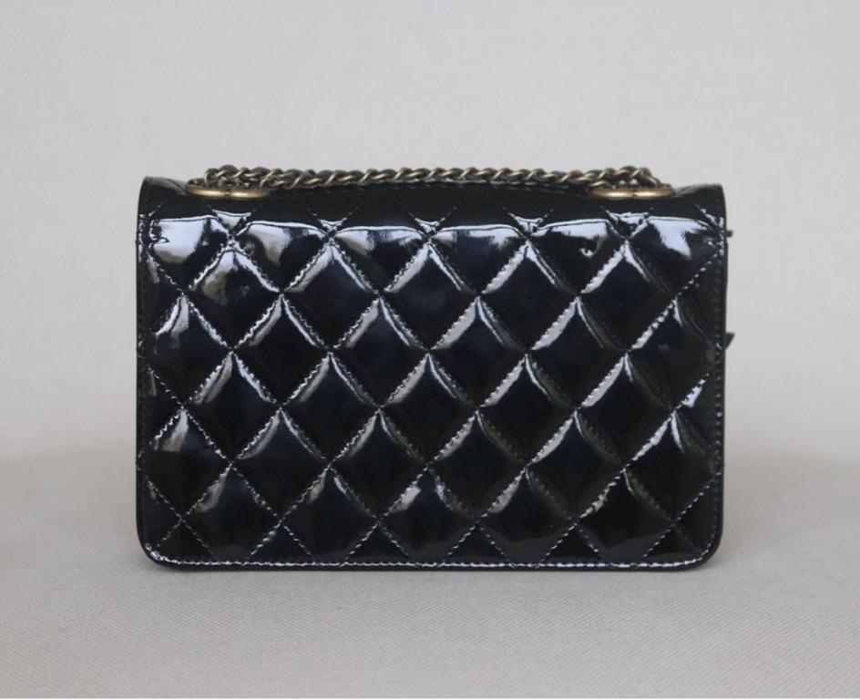 Chanel eyelet wallet on chain shoulder bag, Luxury, Bags & Wallets on  Carousell