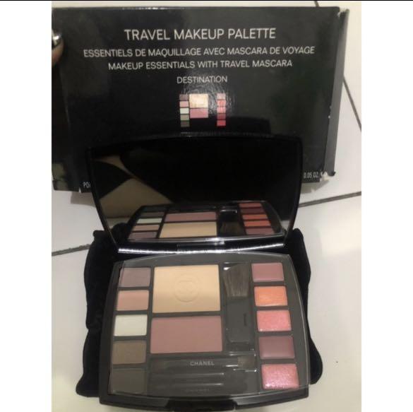 Chanel Travel Makeup Palette, Kesehatan & Kecantikan, Rias Wajah di  Carousell