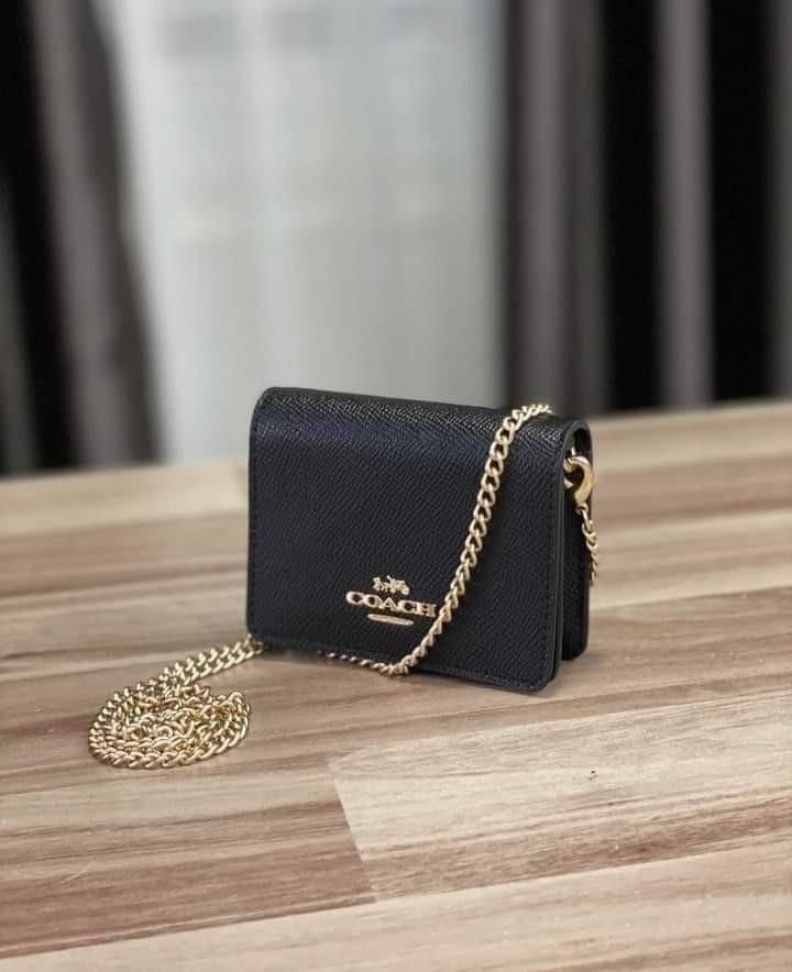 Coach wallet on on sale chain