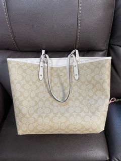 （分類：）位於 。 由 christang348 提交（商品編號 1160757785，圖片 1）。簡介： 。
