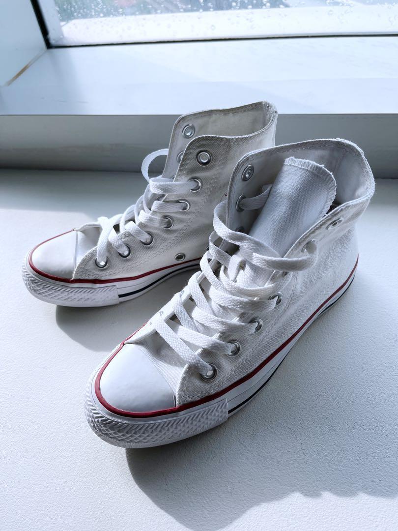 White converse sales with star
