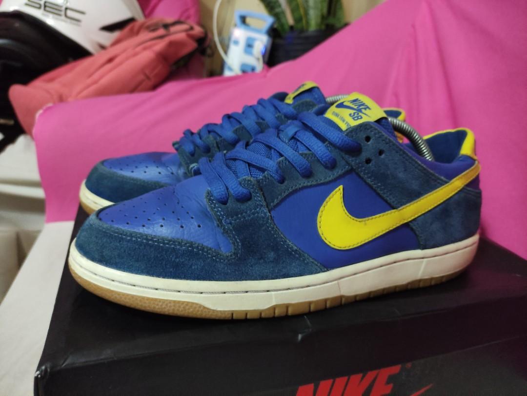 Dunk low Boca Jr., Men's Fashion, Footwear, Sneakers on Carousell
