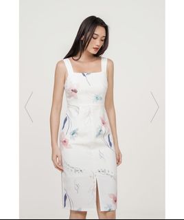 (Category: ) located in . Submitted by clearmawardrobe (Listing ID 1160766015, Image 1). Description: .