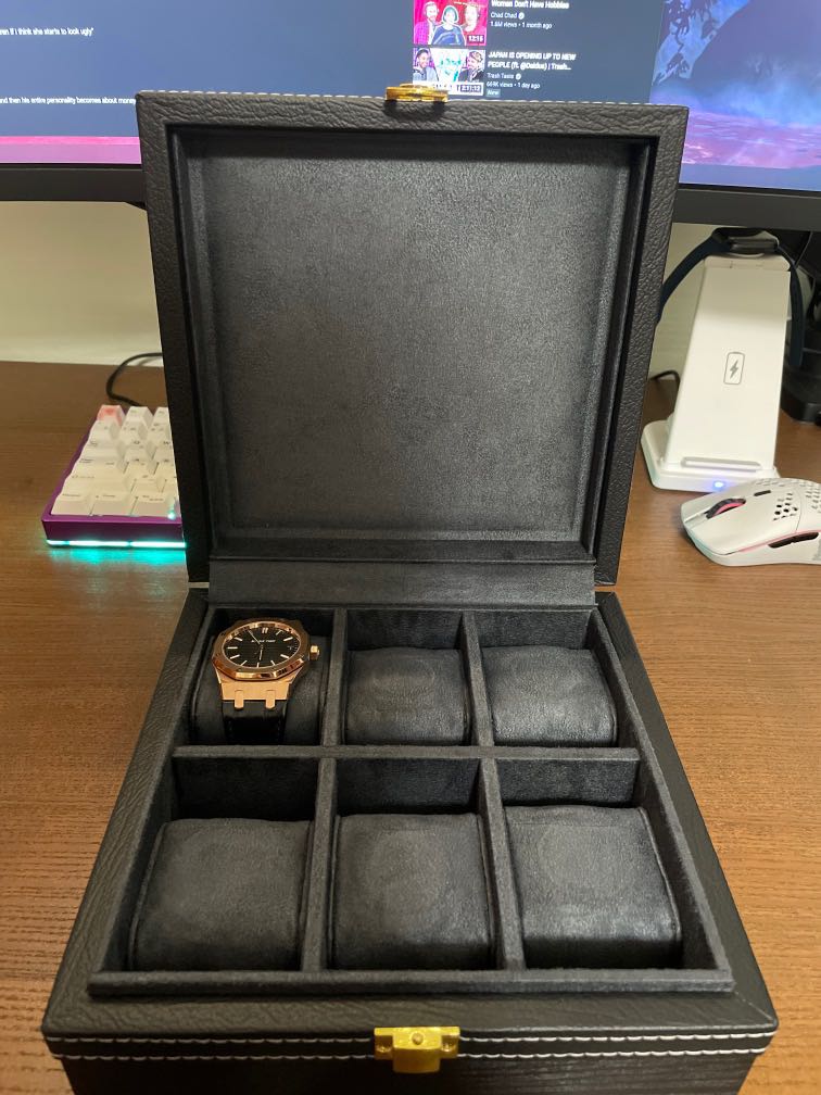 Custom watch store holder