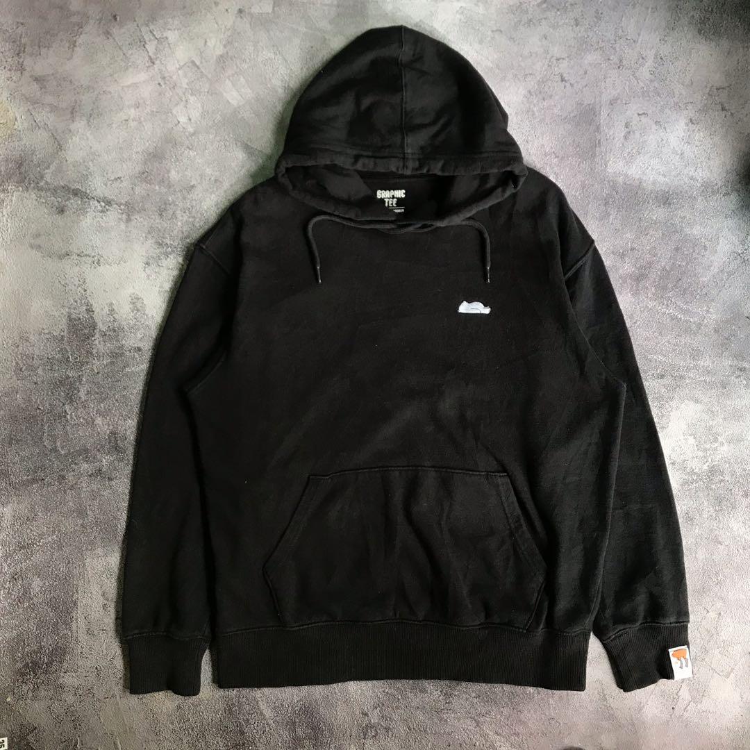 Graphic tee hoodie deals