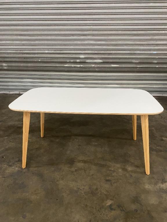 Vedbo dining discount table