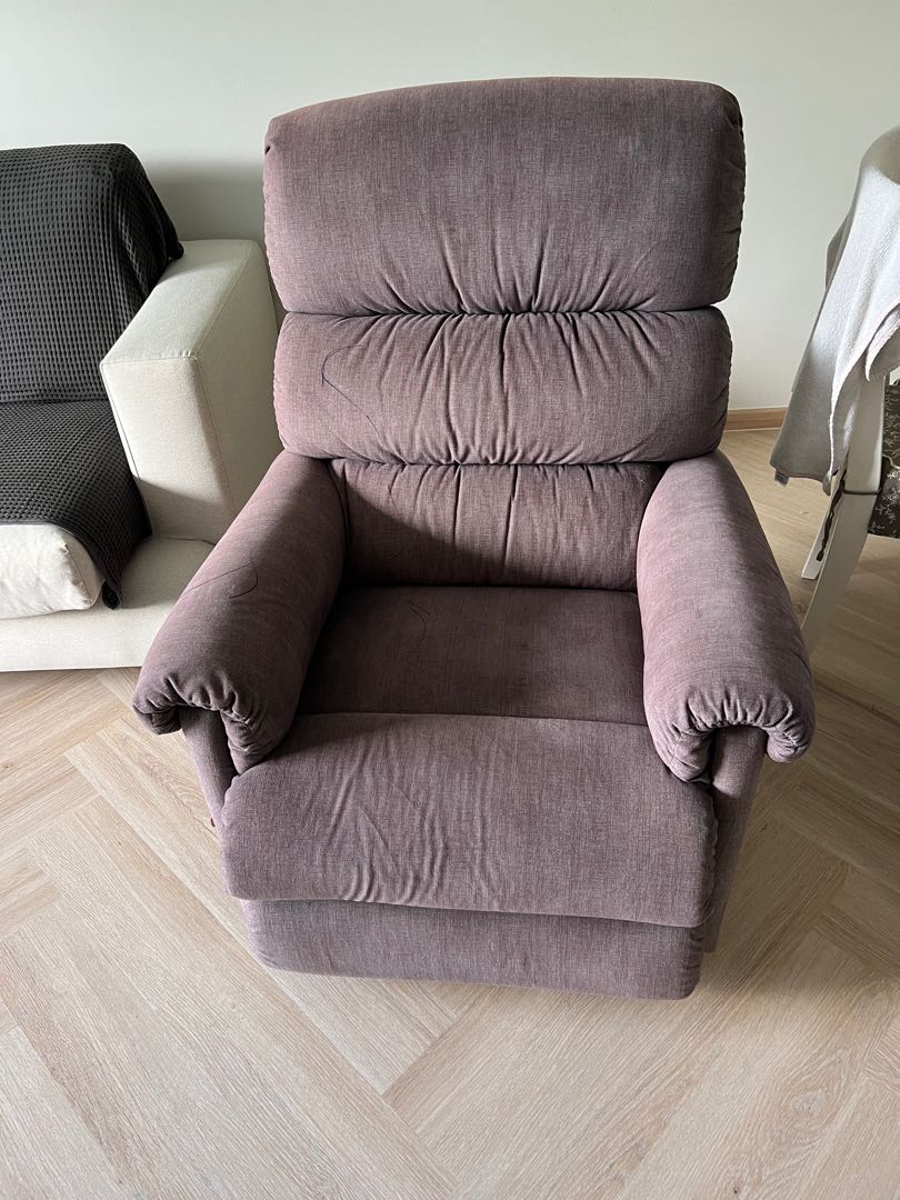 Lazy Boy, Furniture & Home Living, Furniture, Chairs on Carousell