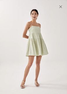 (Category: ) located in . Submitted by clearmawardrobe (Listing ID 1160768435, Image 1). Description: .