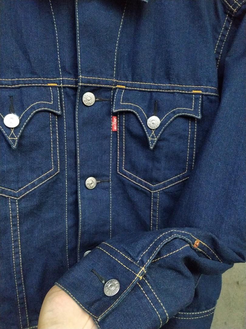 Levis Iconic Trucker Jacket, Men's Fashion, Coats, Jackets and Outerwear on  Carousell