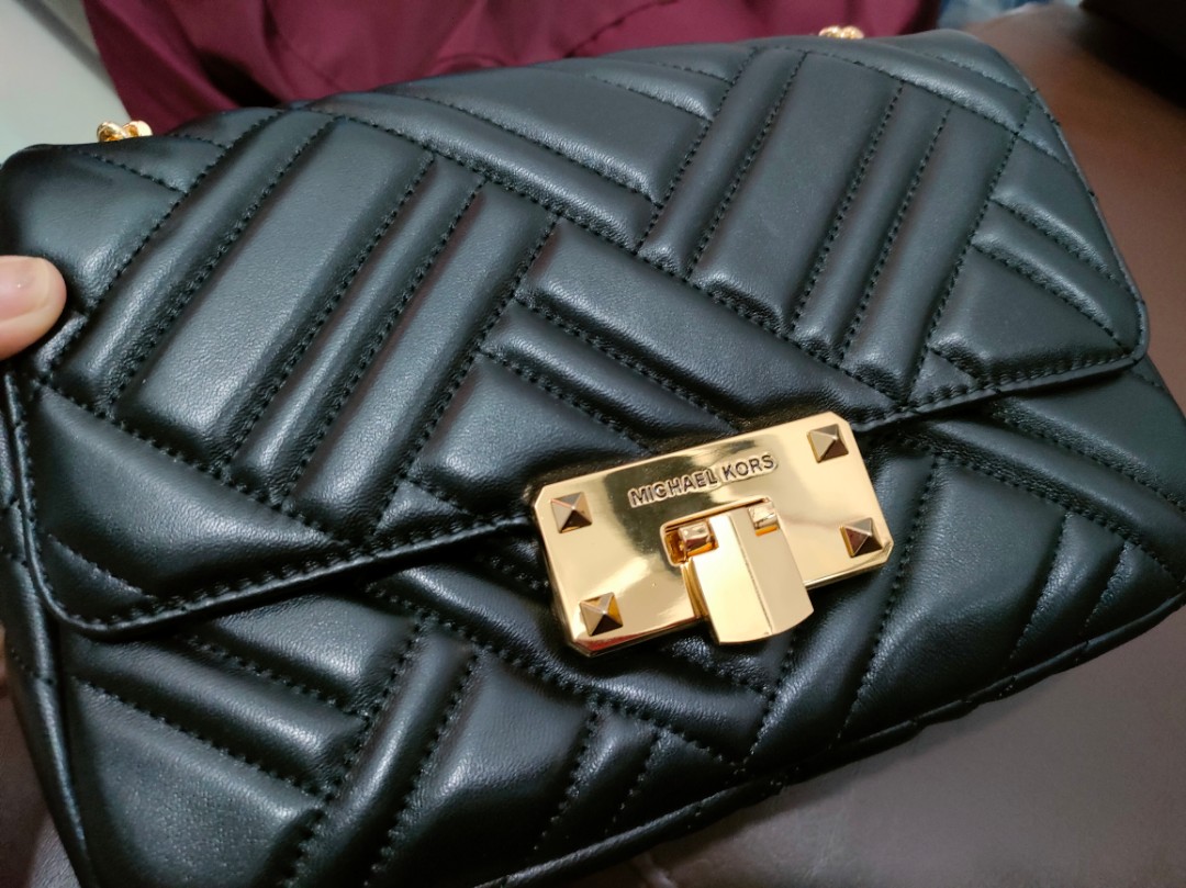 Michael Kors Peyton medium quilted shoulder bag, Women's Fashion, Bags