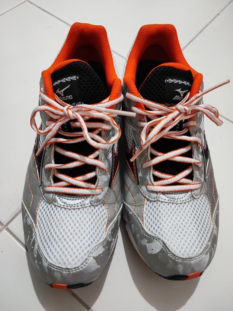 Ee running shoes hot sale