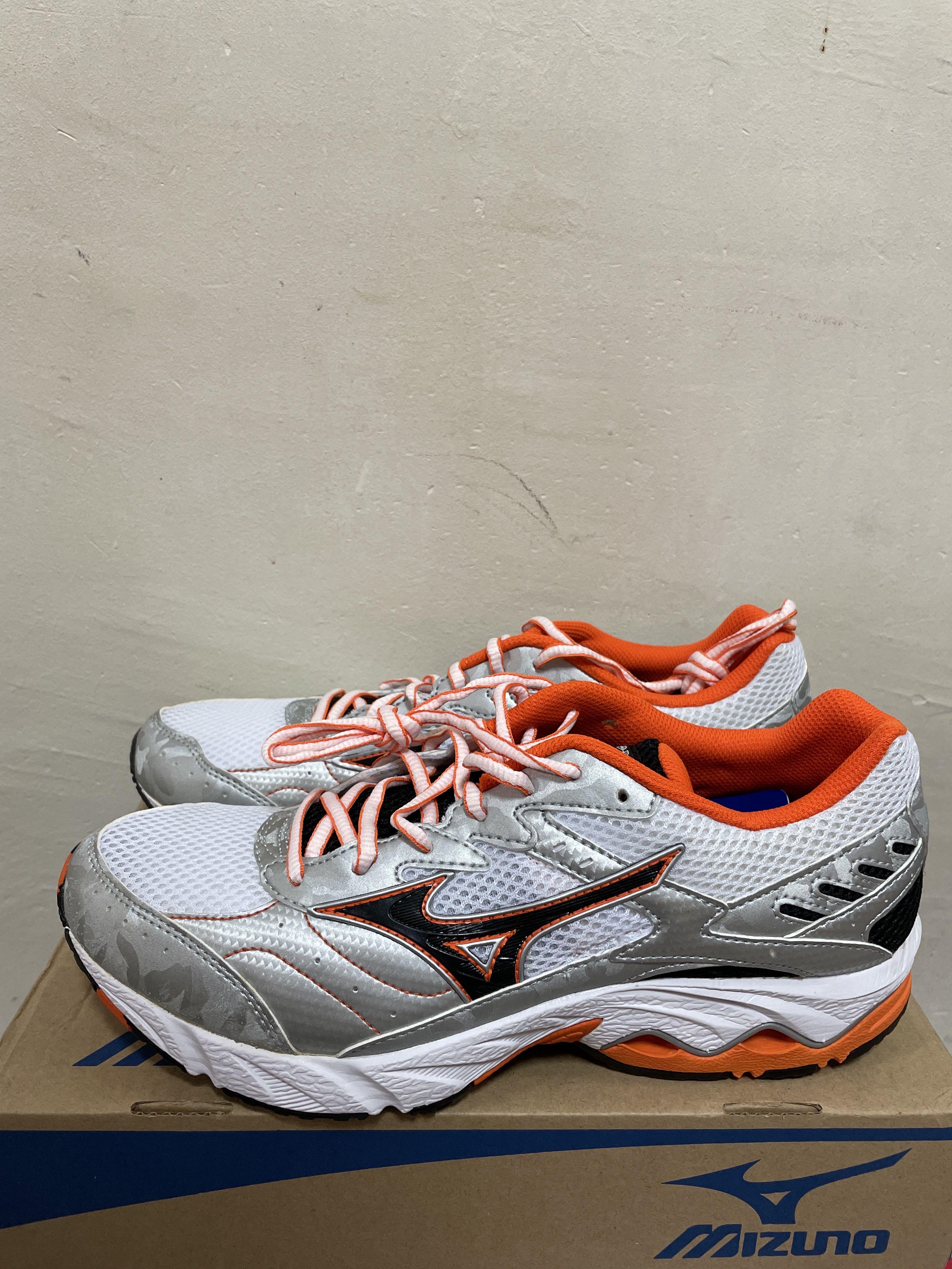 Mizuno Wave Glory Running Shoes