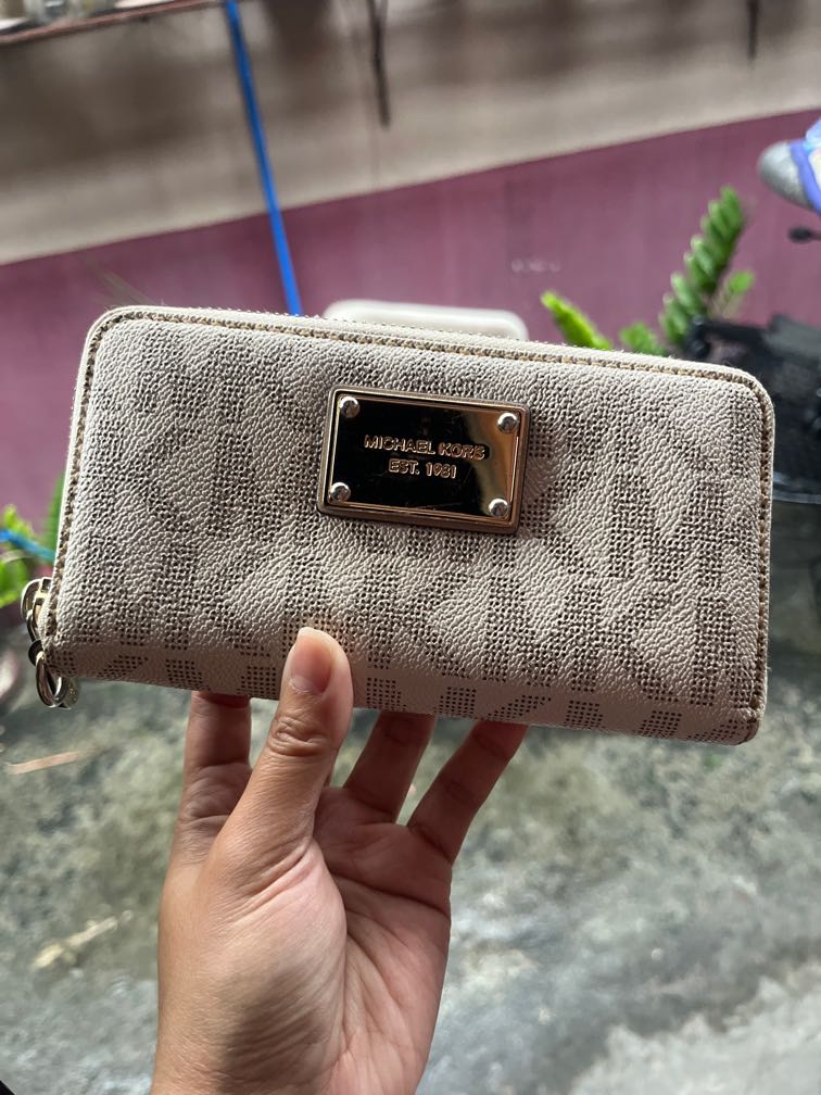 Mk sales medium wallet