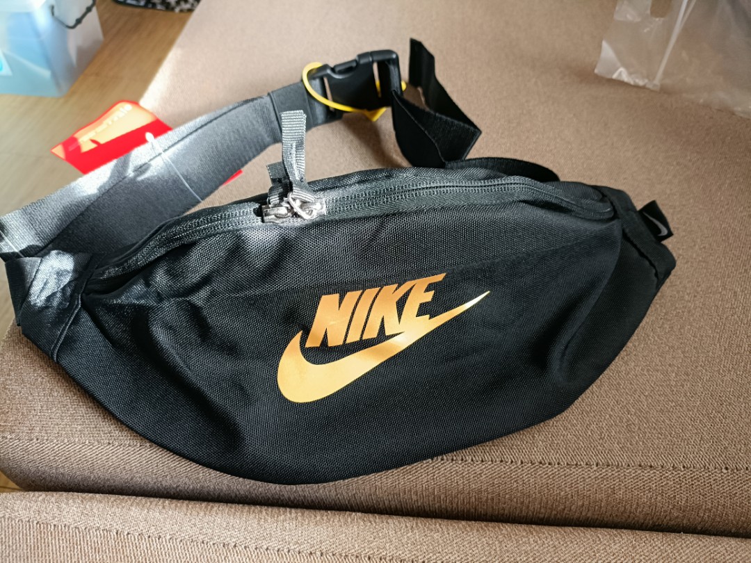 Nike heritage hip pack - Black gold limited edition Belt bag, Men's ...