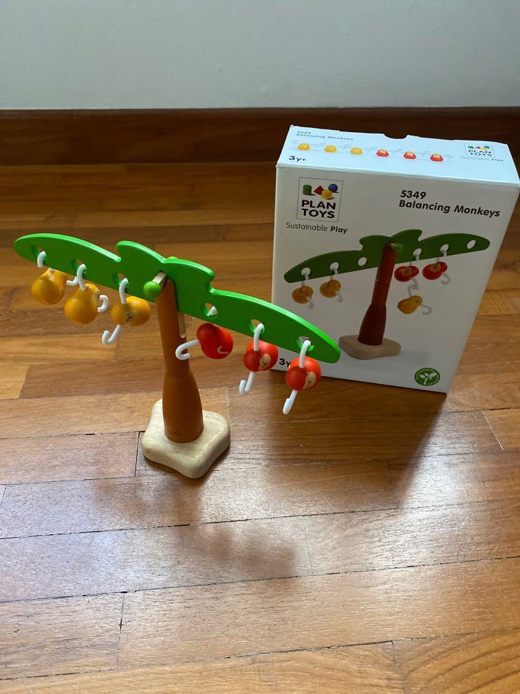 Plan toys sales balancing monkeys