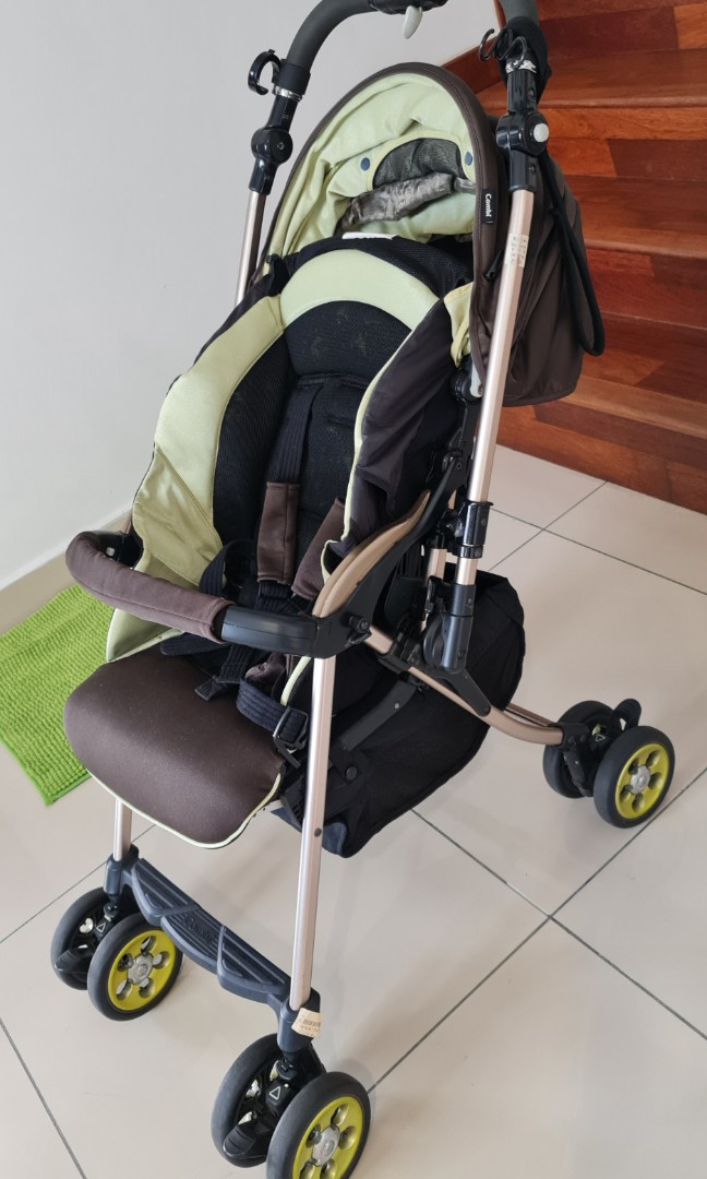 Preloved Combi Miracle Turn Premier Stroller