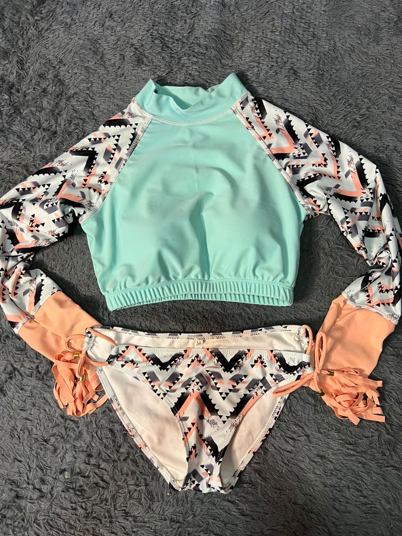 Rash guard Two Piece, Women's Fashion, Swimwear, Bikinis & Swimsuits on