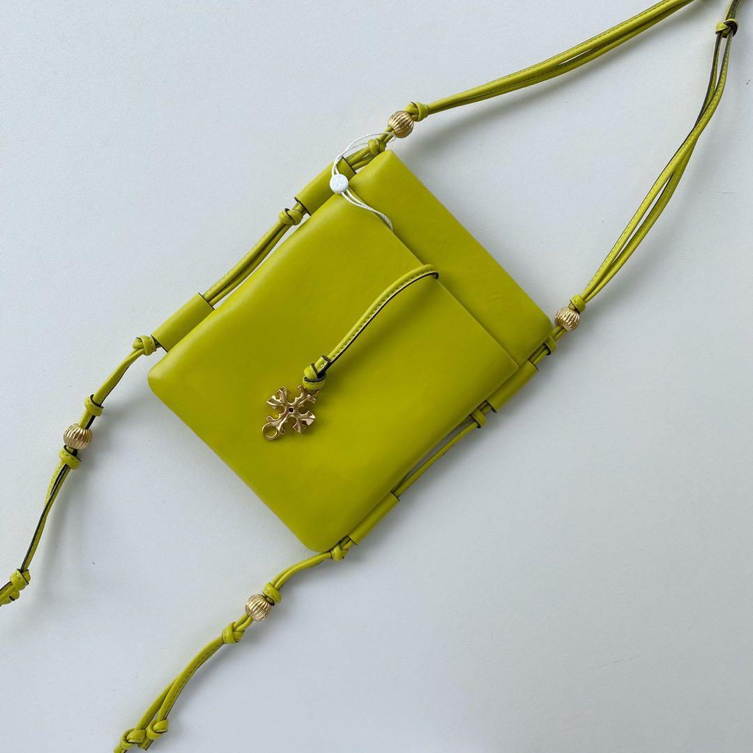 READY STOCK AUTHENTIC TORY BURCH BEADED STRAP SOFT PHONE BAG 88062 sling pouch Luxury Bags Wallets on Carousell