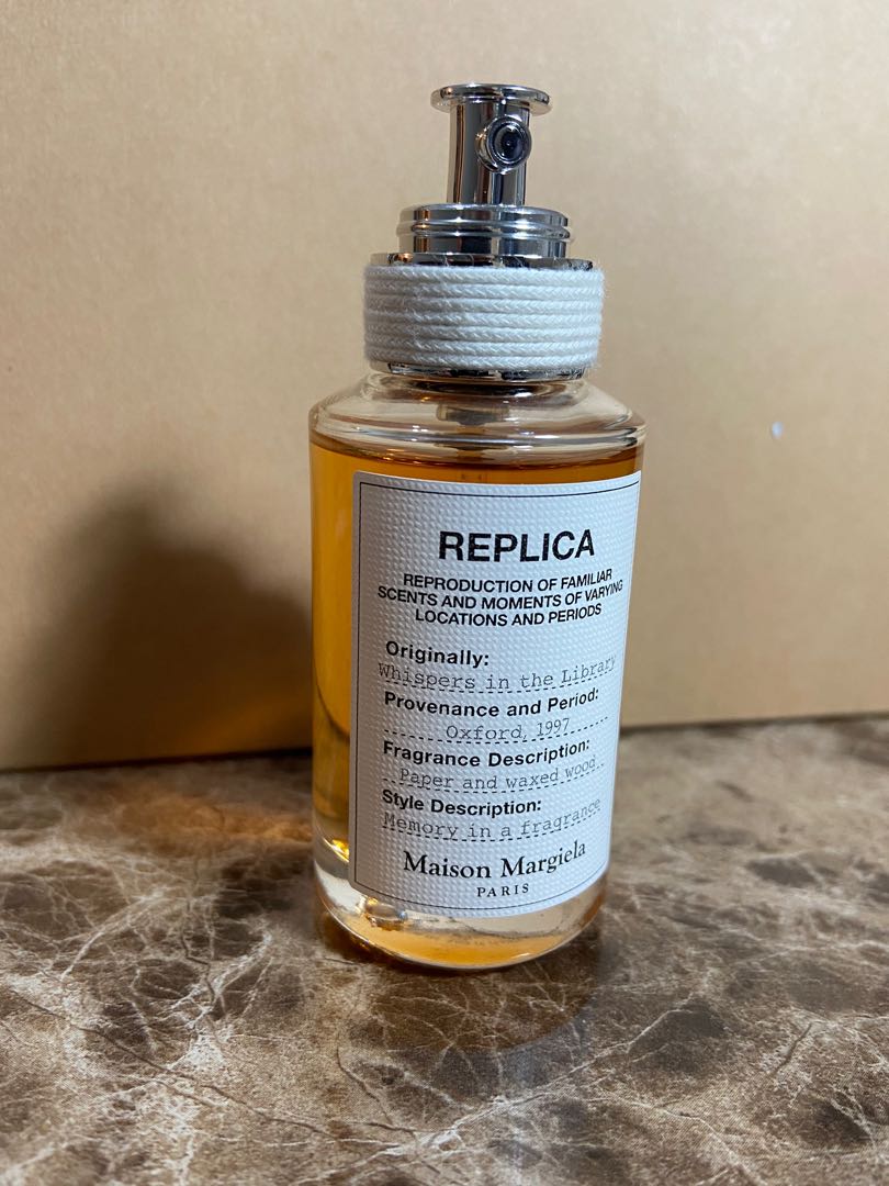 whispers in the library 30 ml