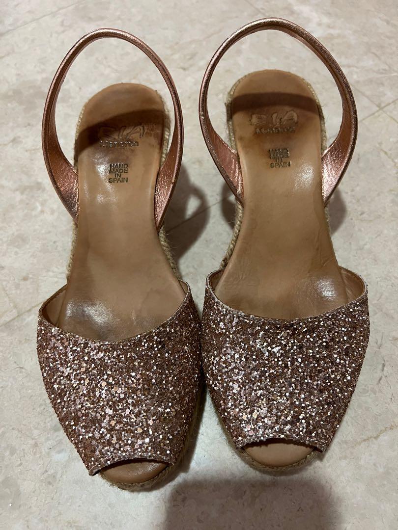 Wedge rose discount gold shoes