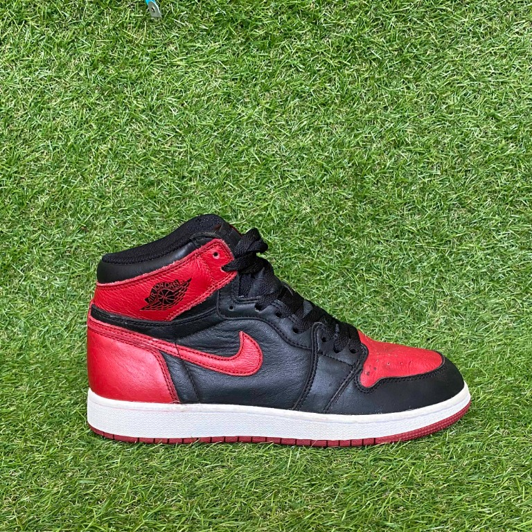 nike aj1 bred