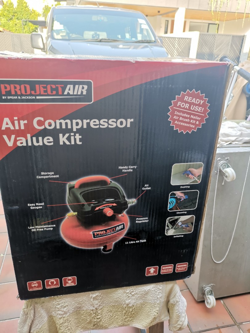 AIR COMPRESSOR/ AIR BRUSH COMPRESSOR SPEAR & JACKSON AIR COMPRESSOR BY