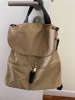 （分類：）位於 。 由 pvohra 提交（商品編號 1160691740，圖片 1）。簡介： 。