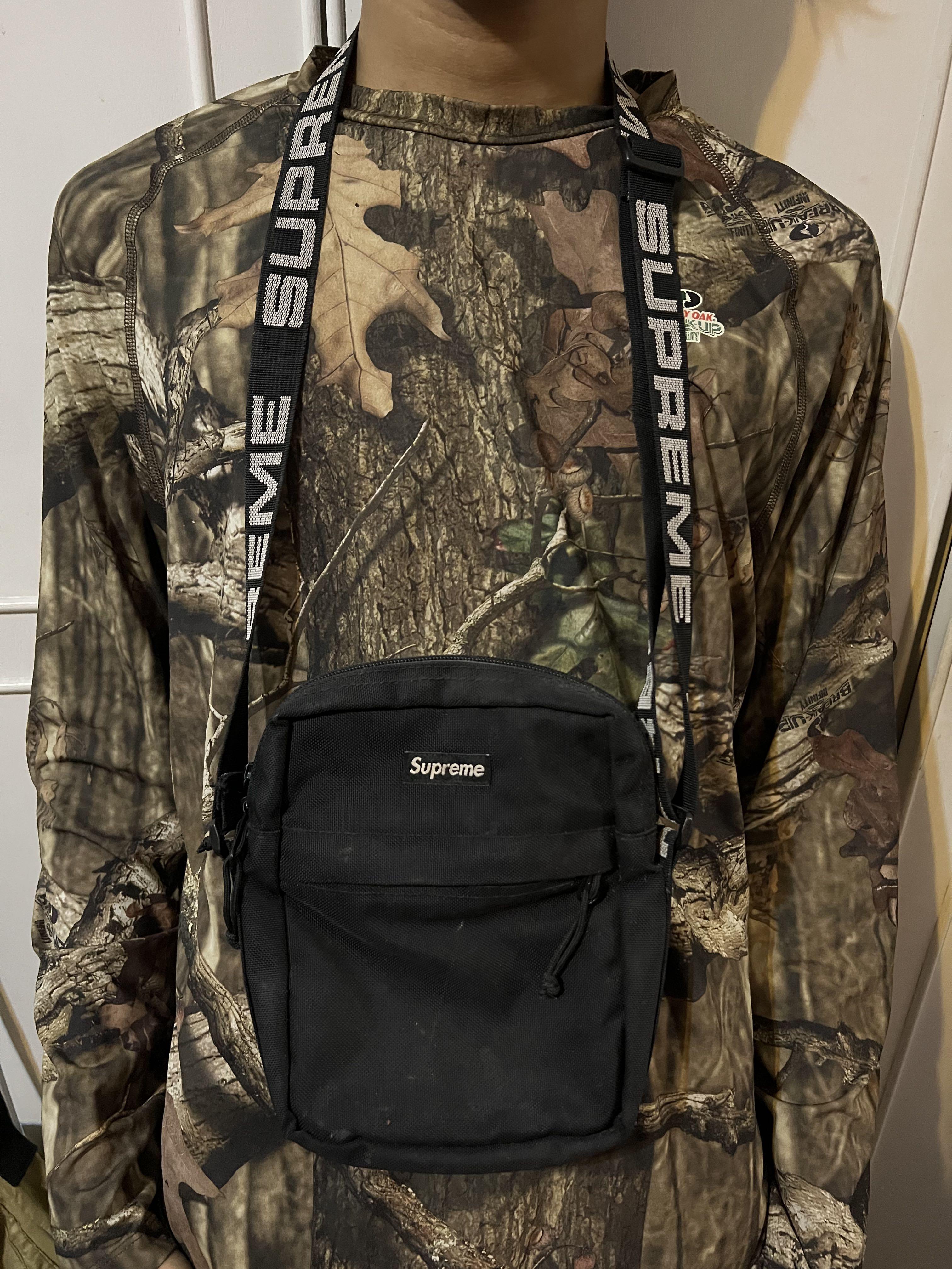 Supreme shoulder bag ss18 on body hot sale