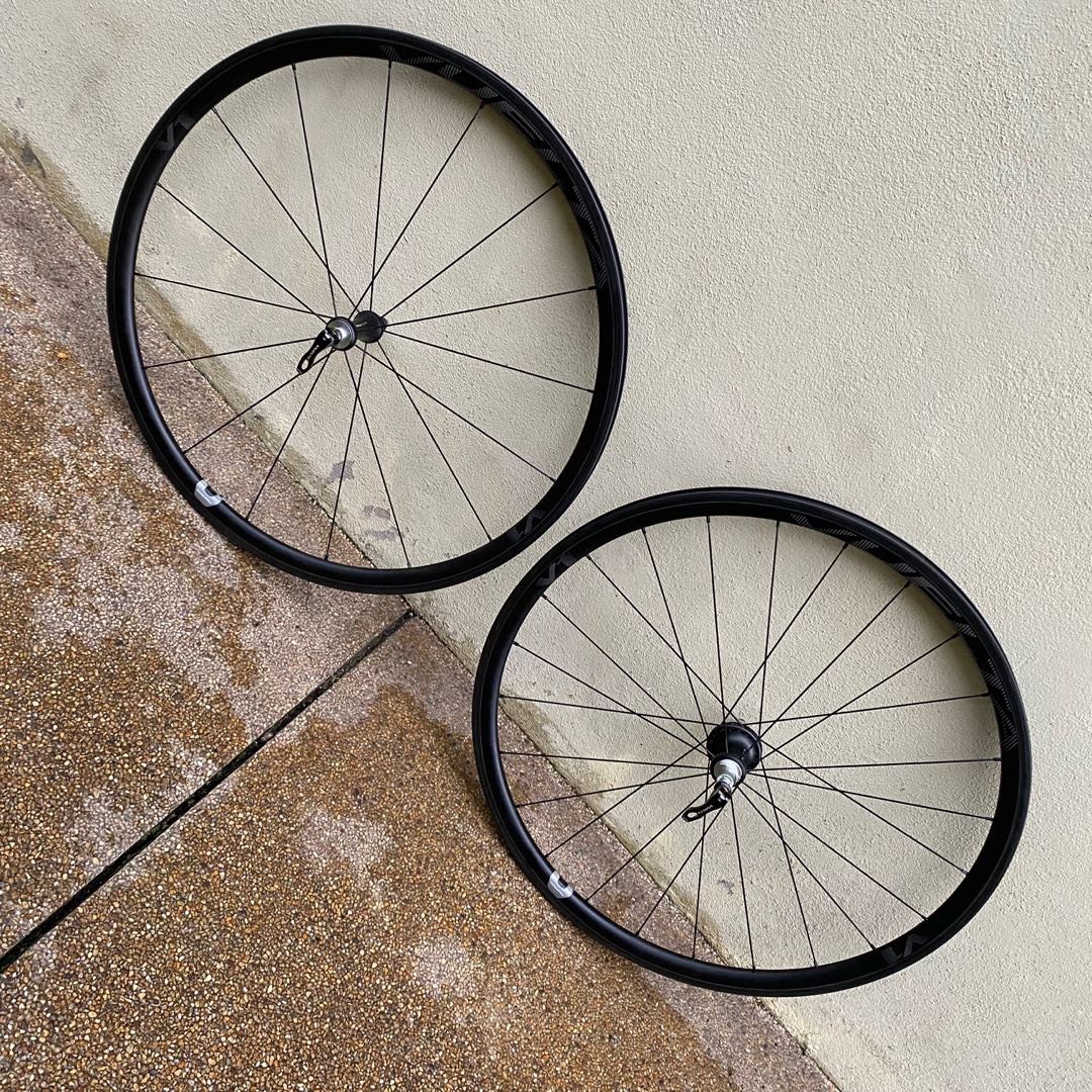 Vuelta carbon wheels top
