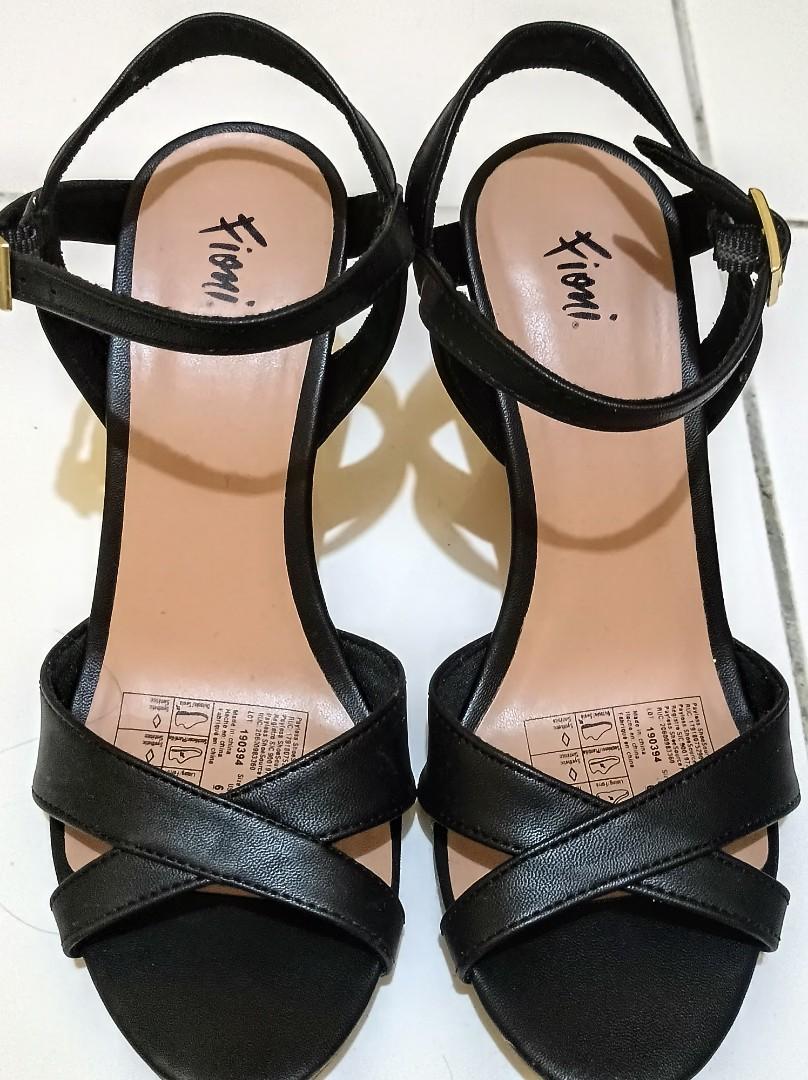 WEDGES FIONI, Fesyen Wanita, Sepatu di 