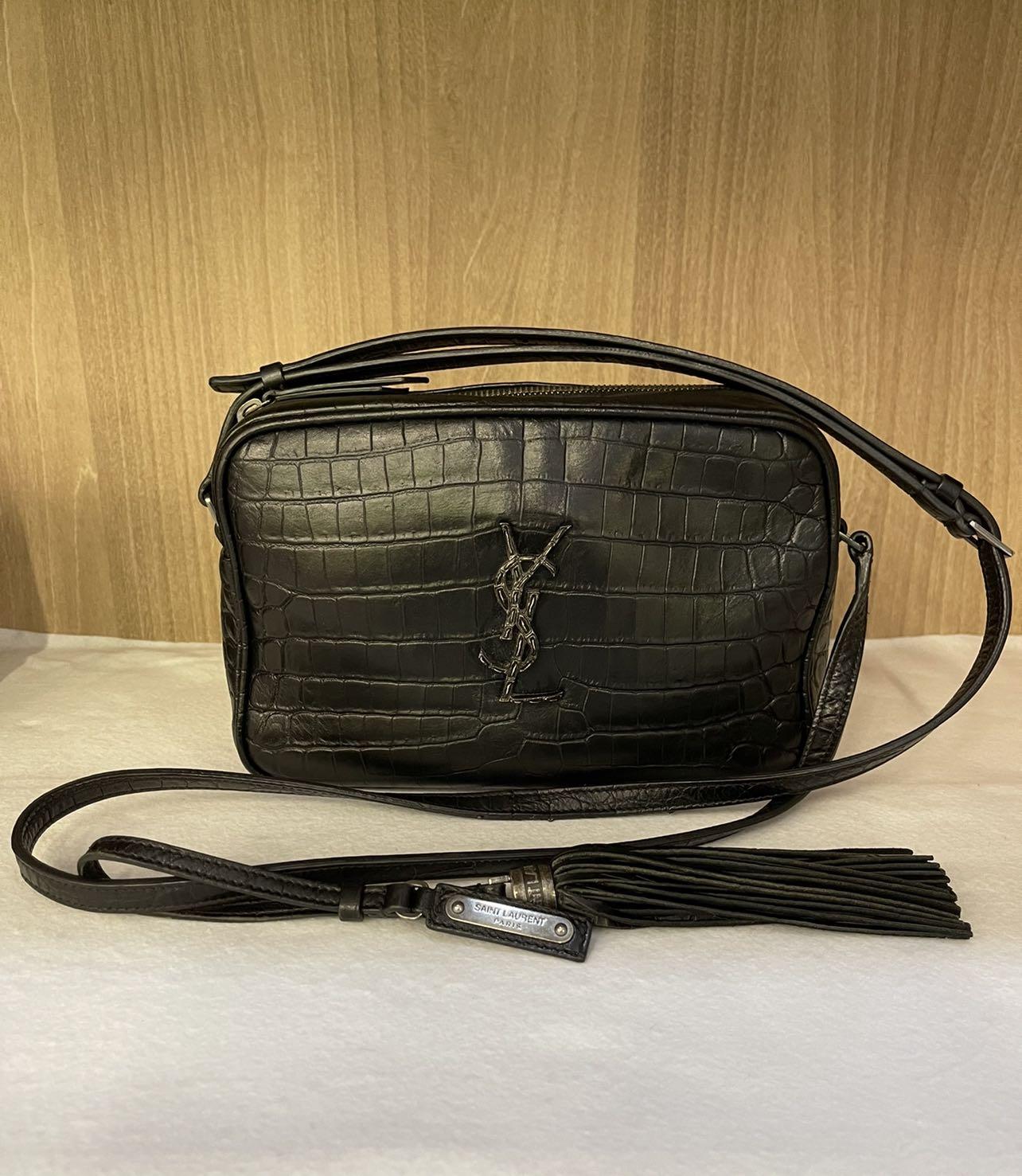 tas sling-bag Saint Laurent Lou Camera Bag in Dark Beige Quilted Leather  Light Bronze Hardware