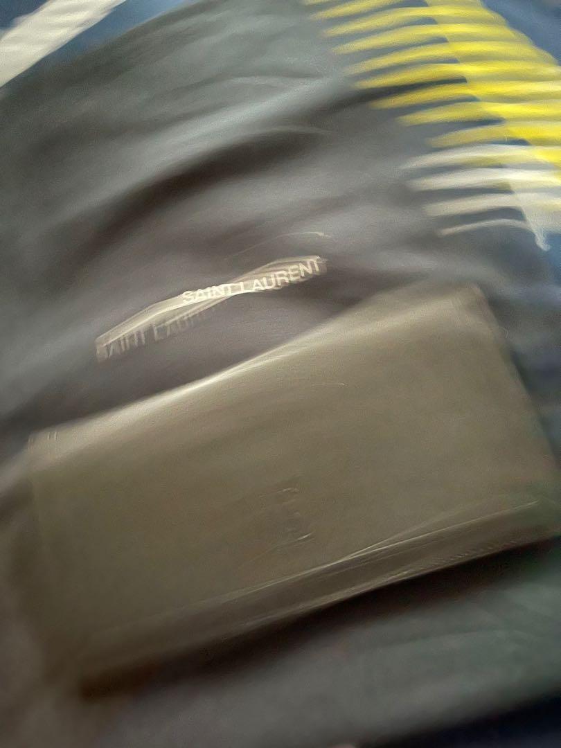 Ysl wallet (Category: Luxury Bags & Wallets) located in Antipolo. Submitted by ambercs (Listing ID 1160702123, Image 2). Description: authentic ysl wallet black preloved with dustbag no major issues* in good condition .