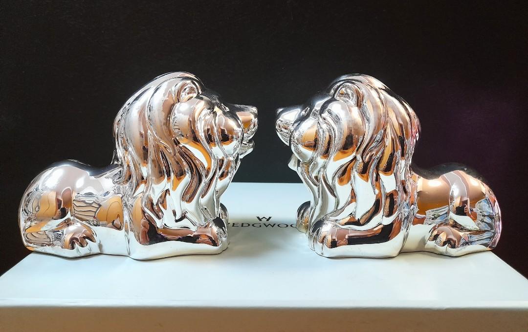 滙豐銀行x Wedgwood 鍍銀獅子錢罌一對 興趣及遊戲 收藏品及紀念品 古董收藏on Carousell