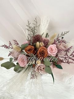 Bespoke hand bouquet and floral arrangement Collection item 3