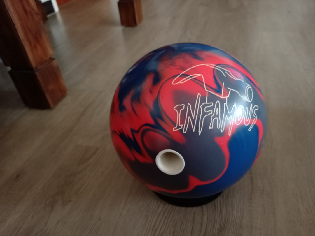 Bowling ball used Hammer infamous, Sports Equipment, Sports & Games